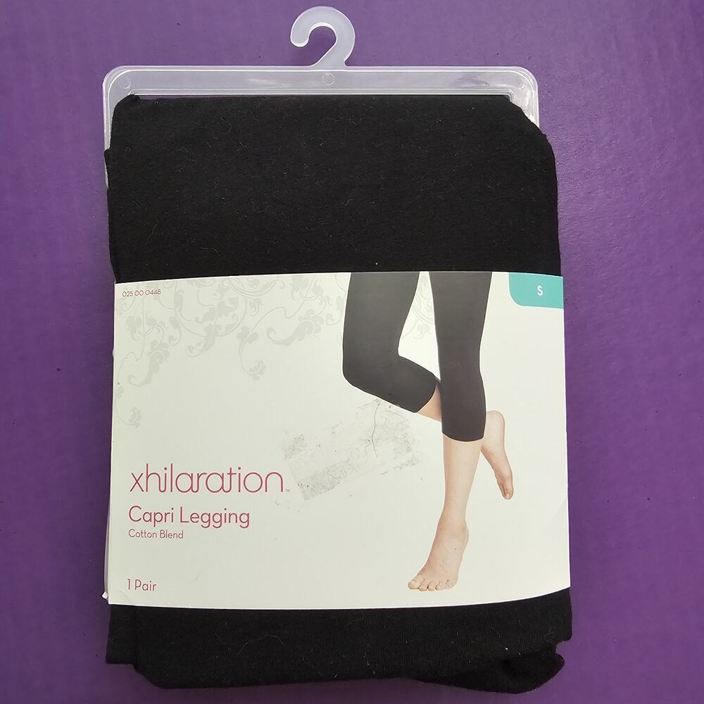 NWT Womens Capri Leggings S Black Athleisure Casual Athletic Yoga Minimalist Y2K